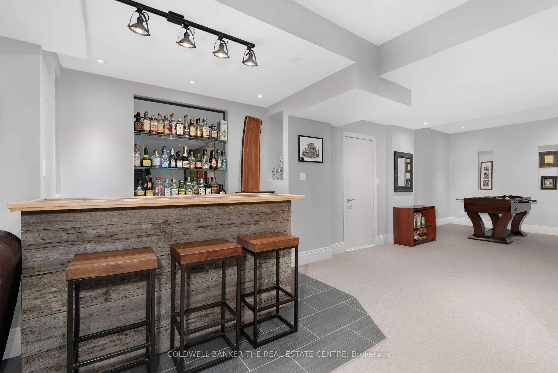 Photo 31 of 376 Tollendal Mill Road, Barrie, South Shore — HOMEH