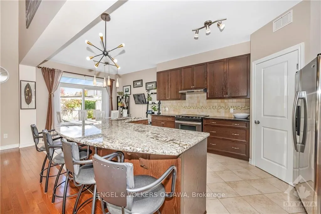 Photo 10 of 324 Tucana Way, Ottawa, Barrhaven - Stonebridge — HOMEH