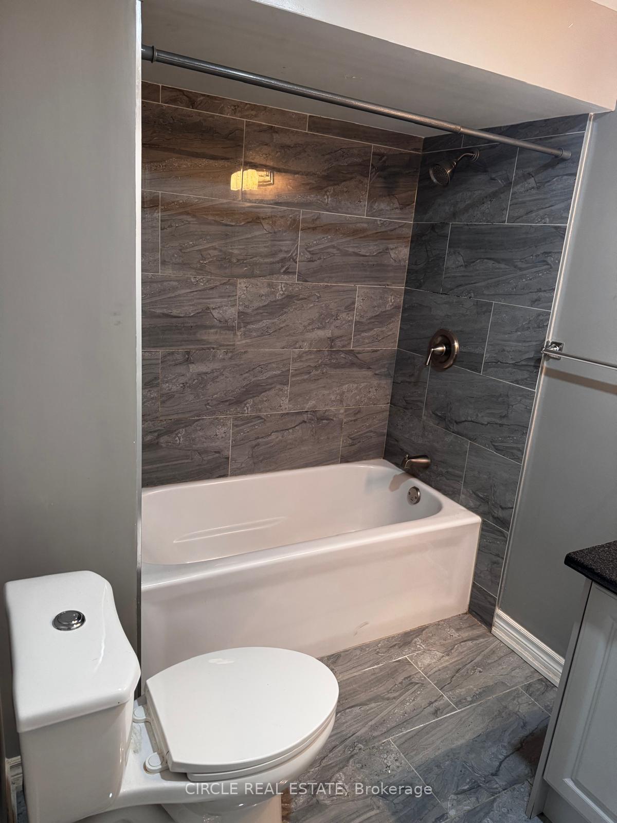 Photo 18 of 84 Sir Jacob Crescent, Brampton, Bram West — HOMEH