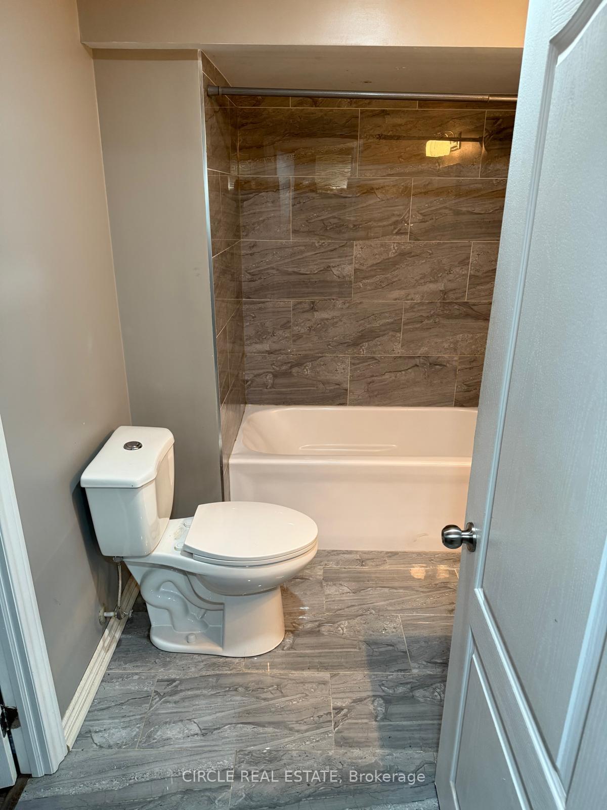 Photo 7 of 84 Sir Jacob Crescent, Brampton, Bram West — HOMEH