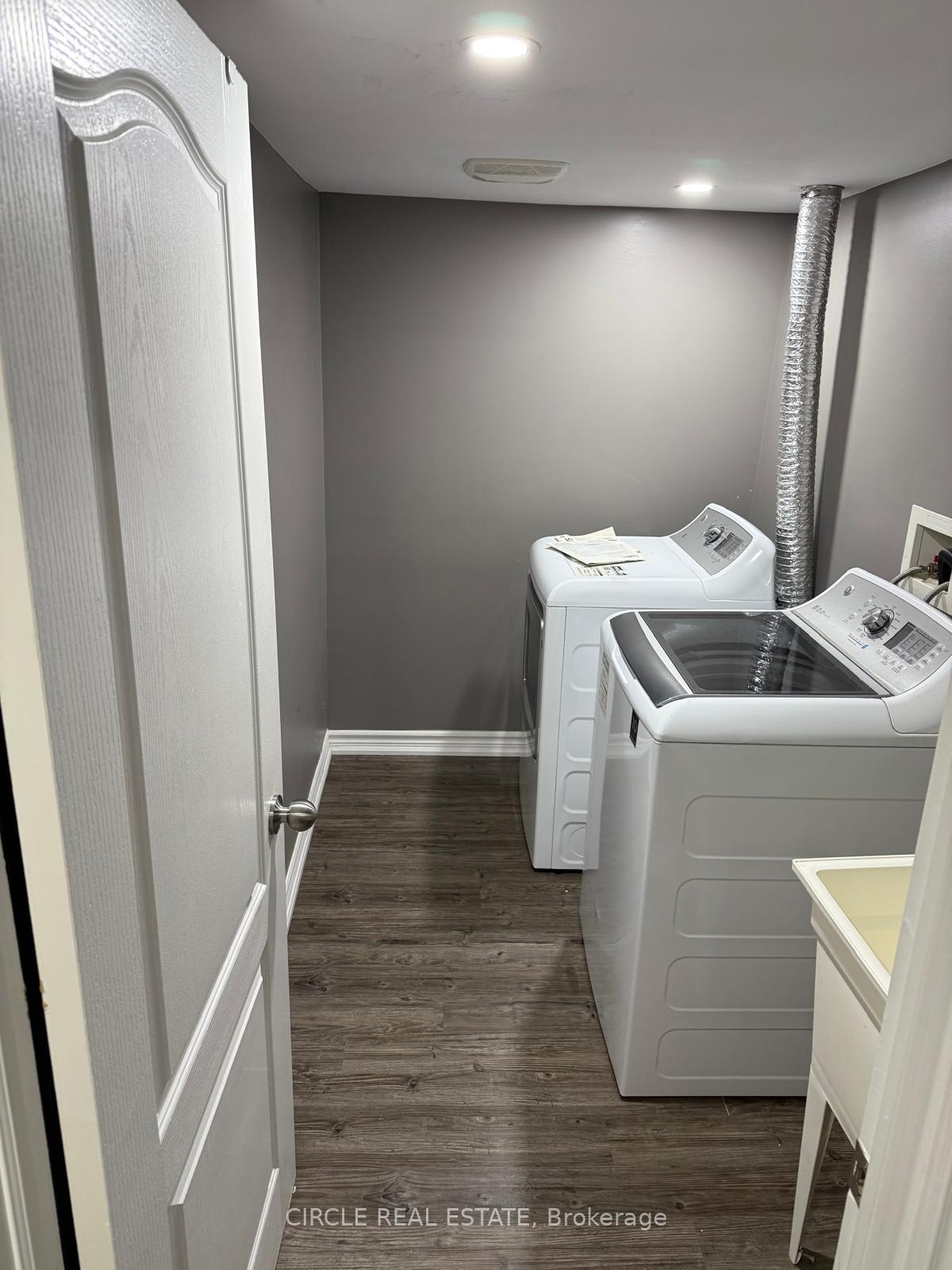 Photo 5 of 84 Sir Jacob Crescent, Brampton, Bram West — HOMEH