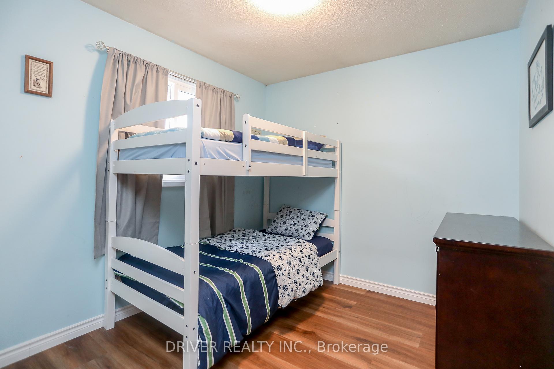 Photo 12 of 109 Dufferin Street, Aylmer — HOMEH