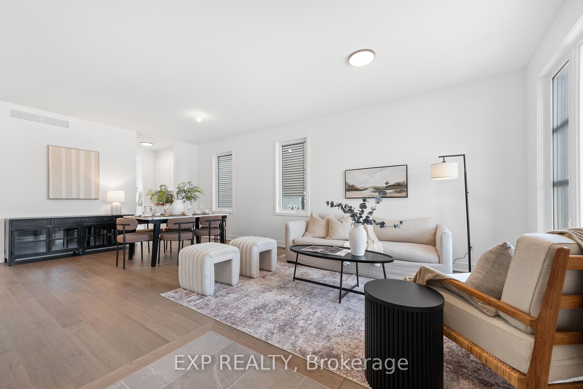 Photo 3 of 804 Ninaatik Place, Ottawa, Blossom Park/Kemp Park/Findlay Creek — HOMEH