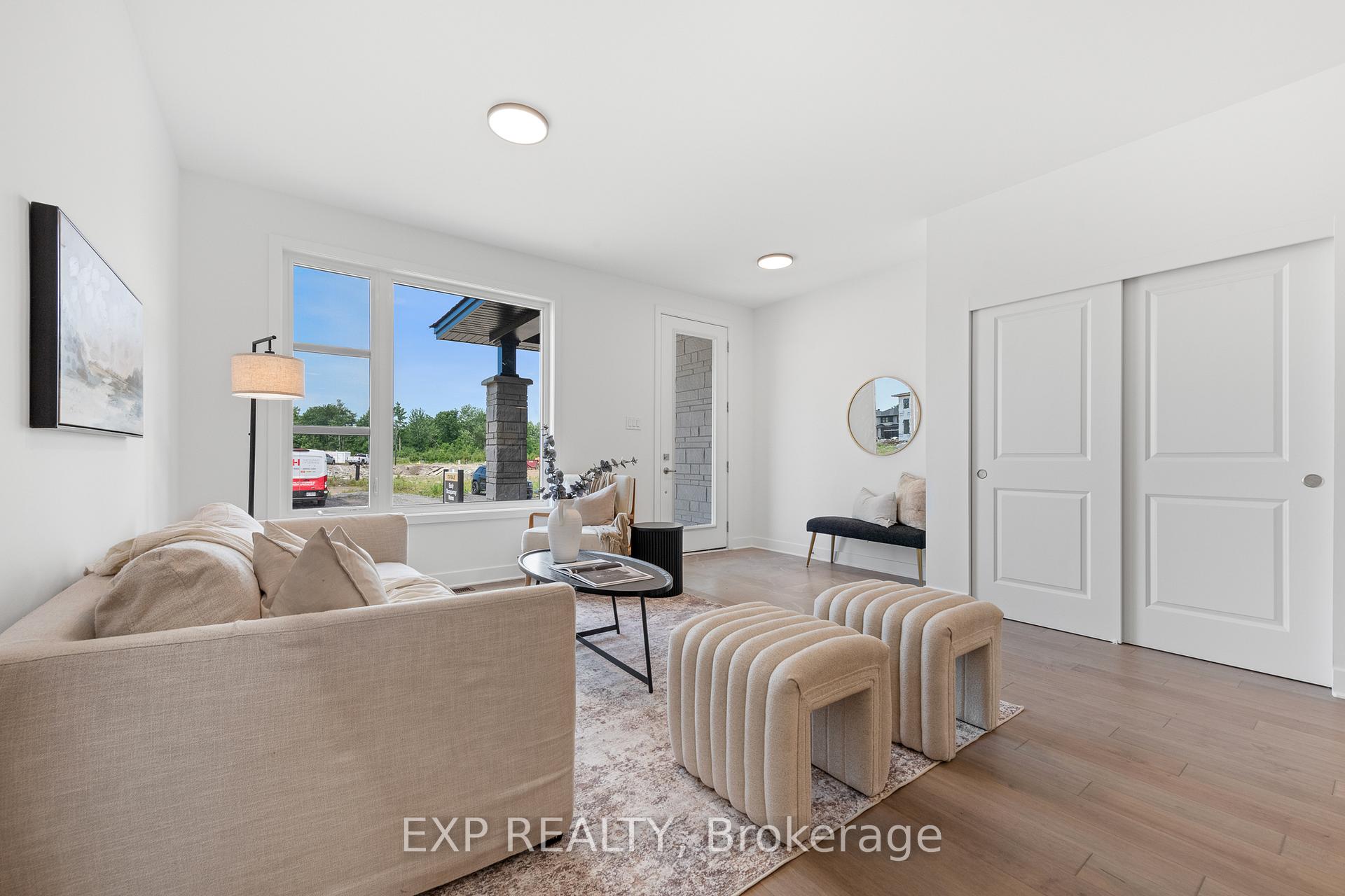 Photo 5 of 804 Ninaatik Place, Ottawa, Blossom Park/Kemp Park/Findlay Creek — HOMEH