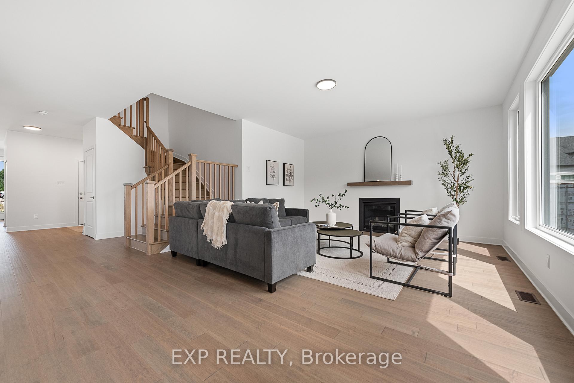 Photo 12 of 804 Ninaatik Place, Ottawa, Blossom Park/Kemp Park/Findlay Creek — HOMEH