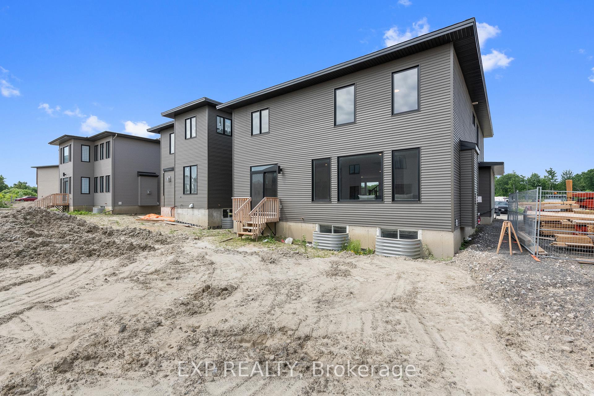 Photo 43 of 804 Ninaatik Place, Ottawa, Blossom Park/Kemp Park/Findlay Creek — HOMEH