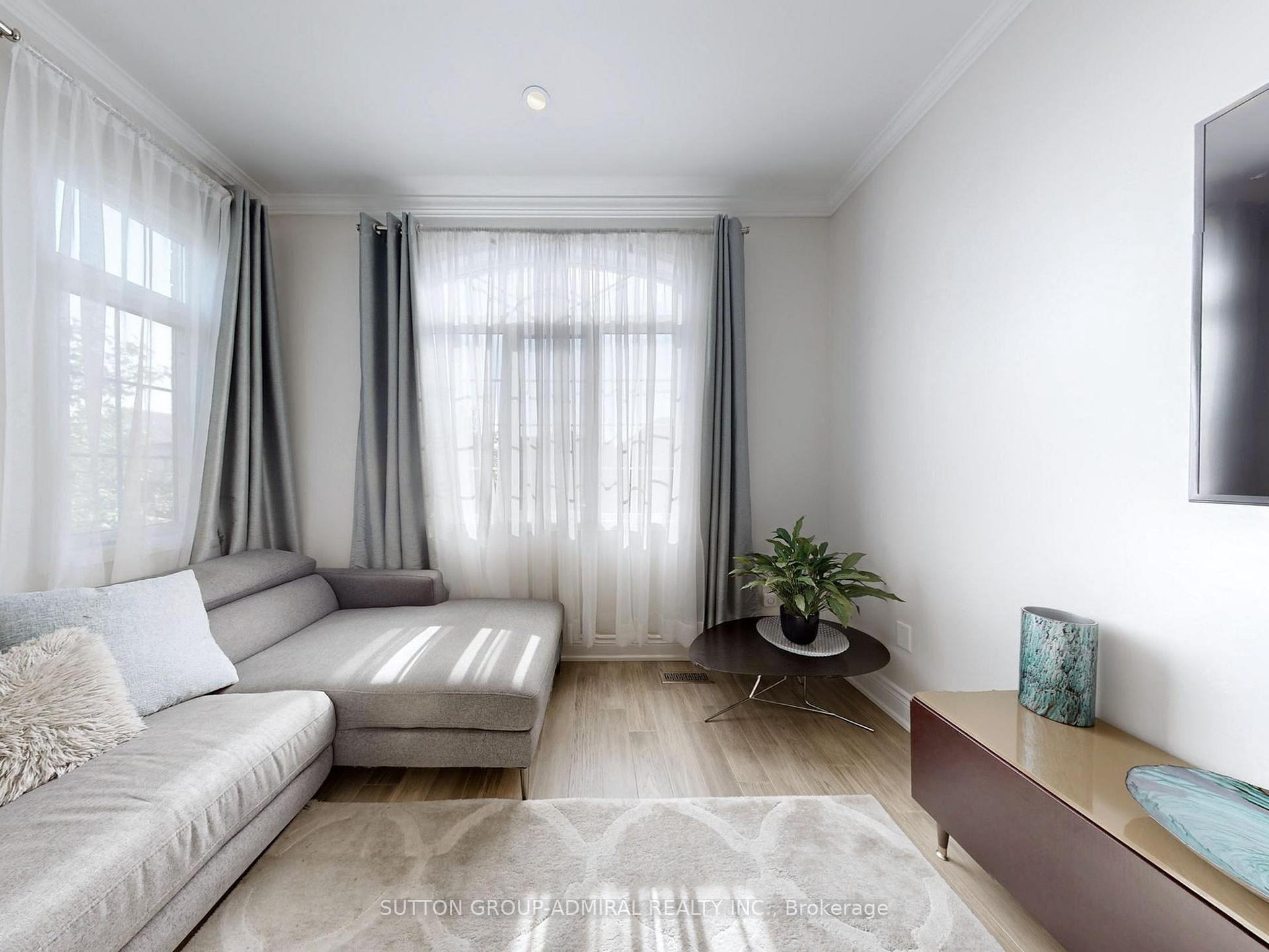 Photo 12 of 268 Forest Run Boulevard, Vaughan, Patterson — HOMEH