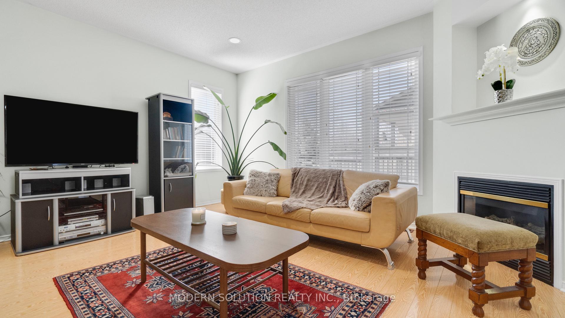 Photo 17 of 1 Petermann Street, Aurora, Bayview Northeast — HOMEH