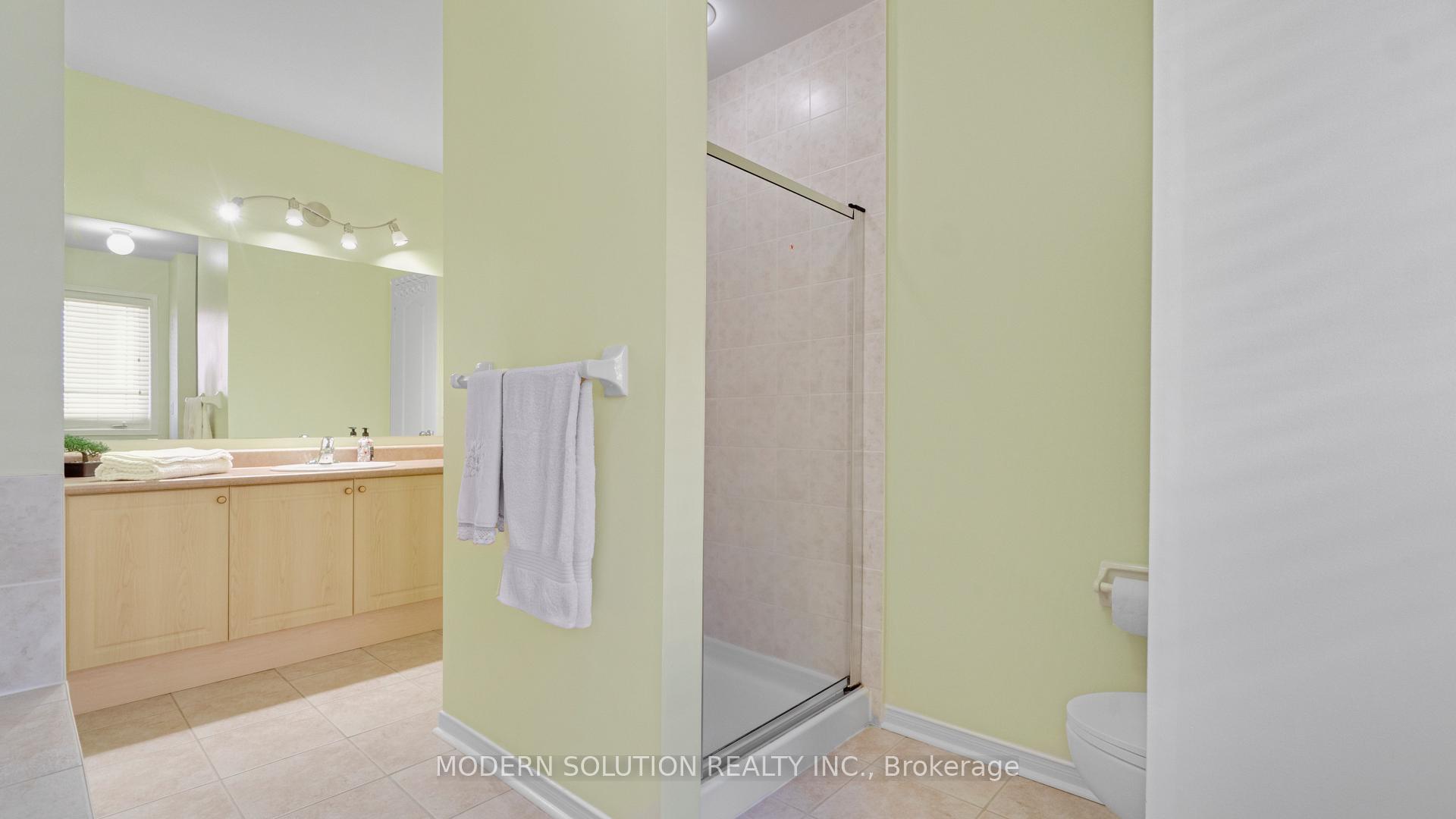 Photo 23 of 1 Petermann Street, Aurora, Bayview Northeast — HOMEH