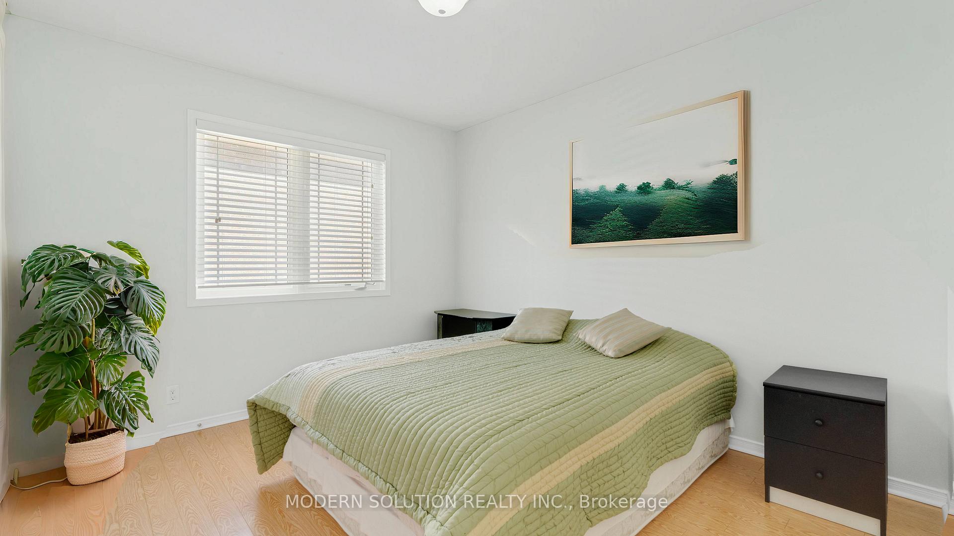 Photo 25 of 1 Petermann Street, Aurora, Bayview Northeast — HOMEH