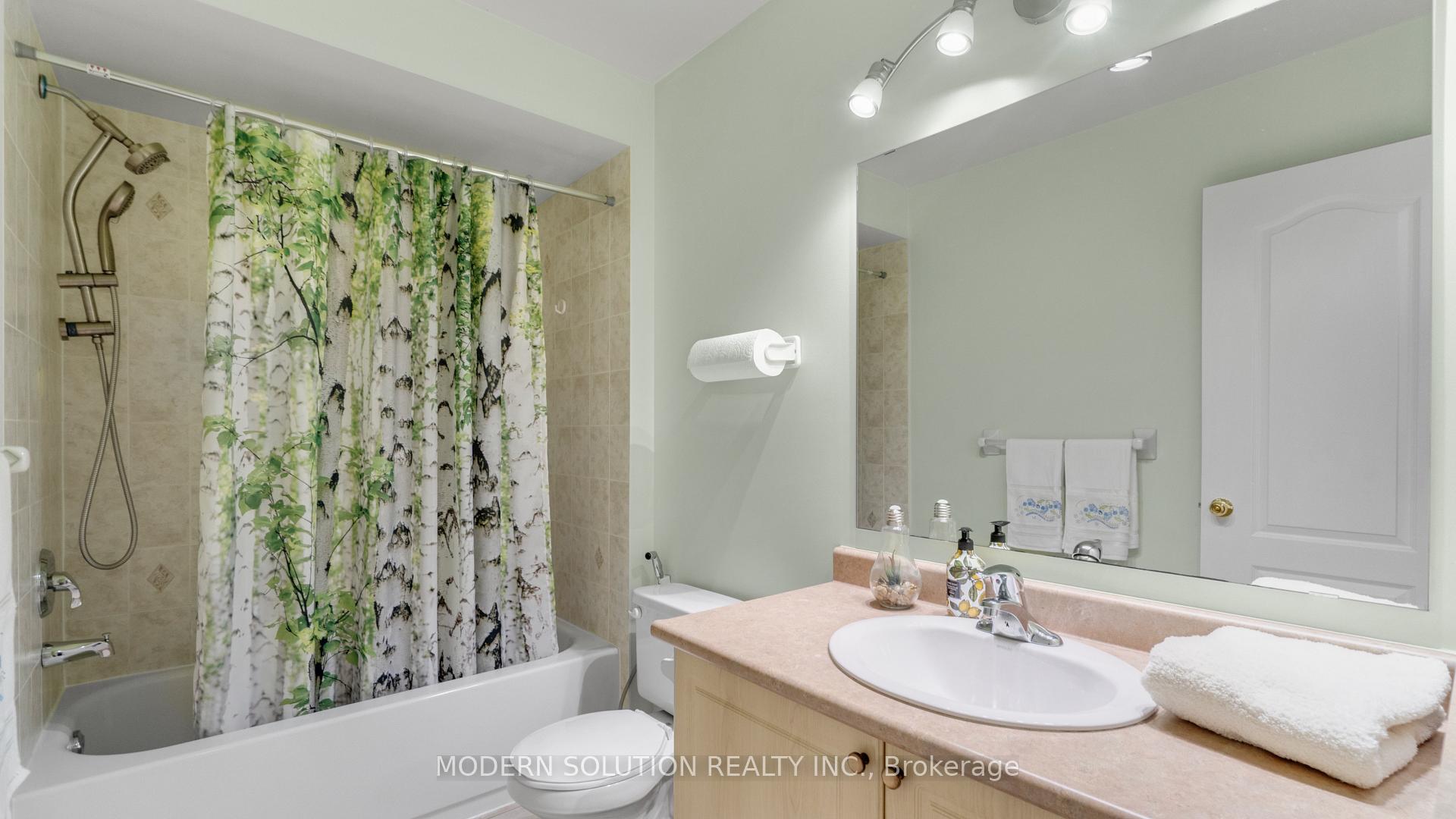 Photo 38 of 1 Petermann Street, Aurora, Bayview Northeast — HOMEH