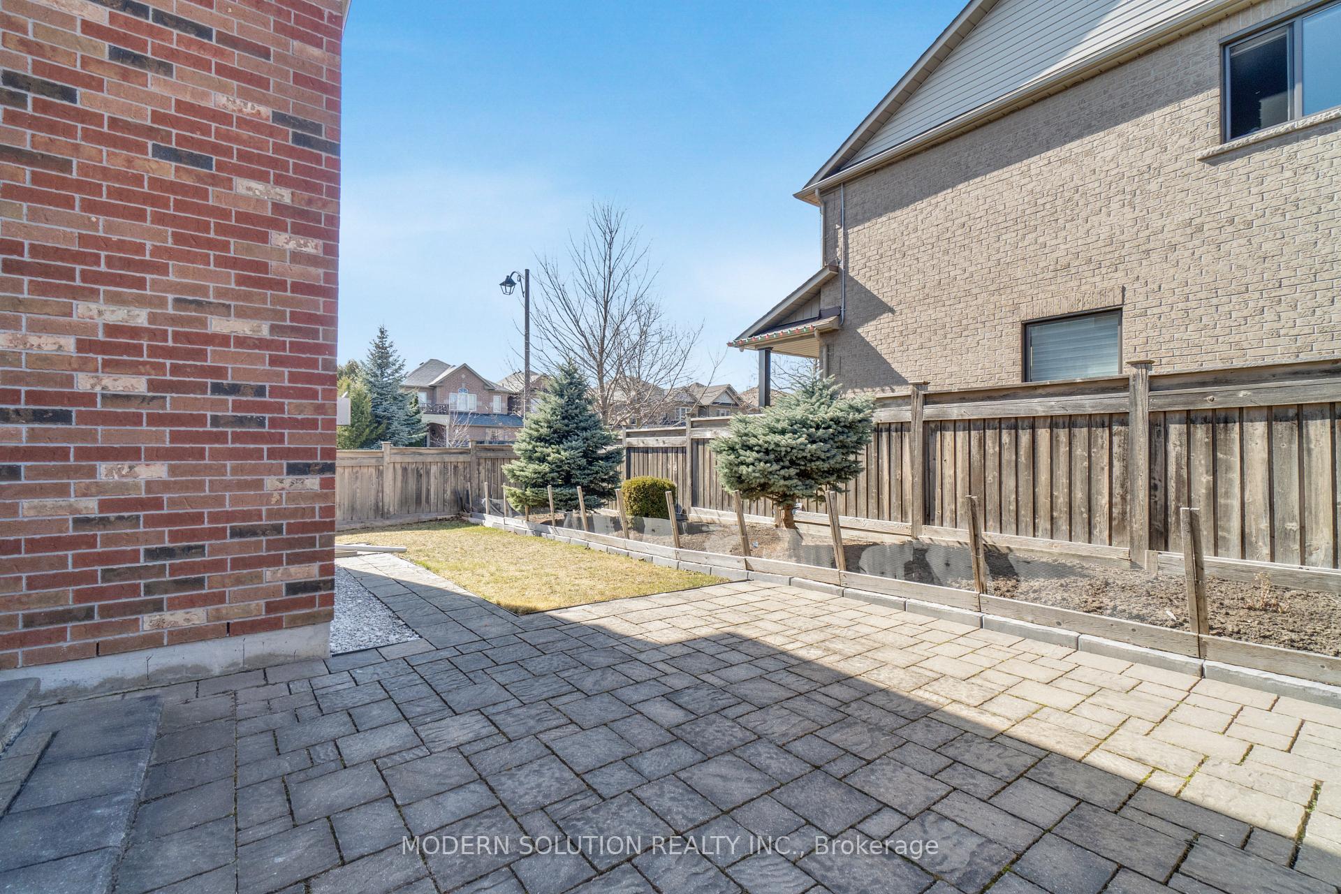 Photo 43 of 1 Petermann Street, Aurora, Bayview Northeast — HOMEH