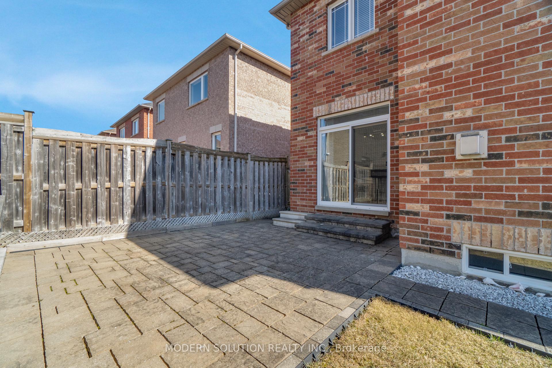 Photo 44 of 1 Petermann Street, Aurora, Bayview Northeast — HOMEH