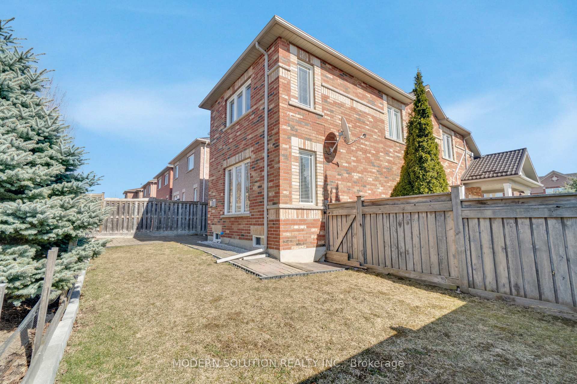 Photo 45 of 1 Petermann Street, Aurora, Bayview Northeast — HOMEH