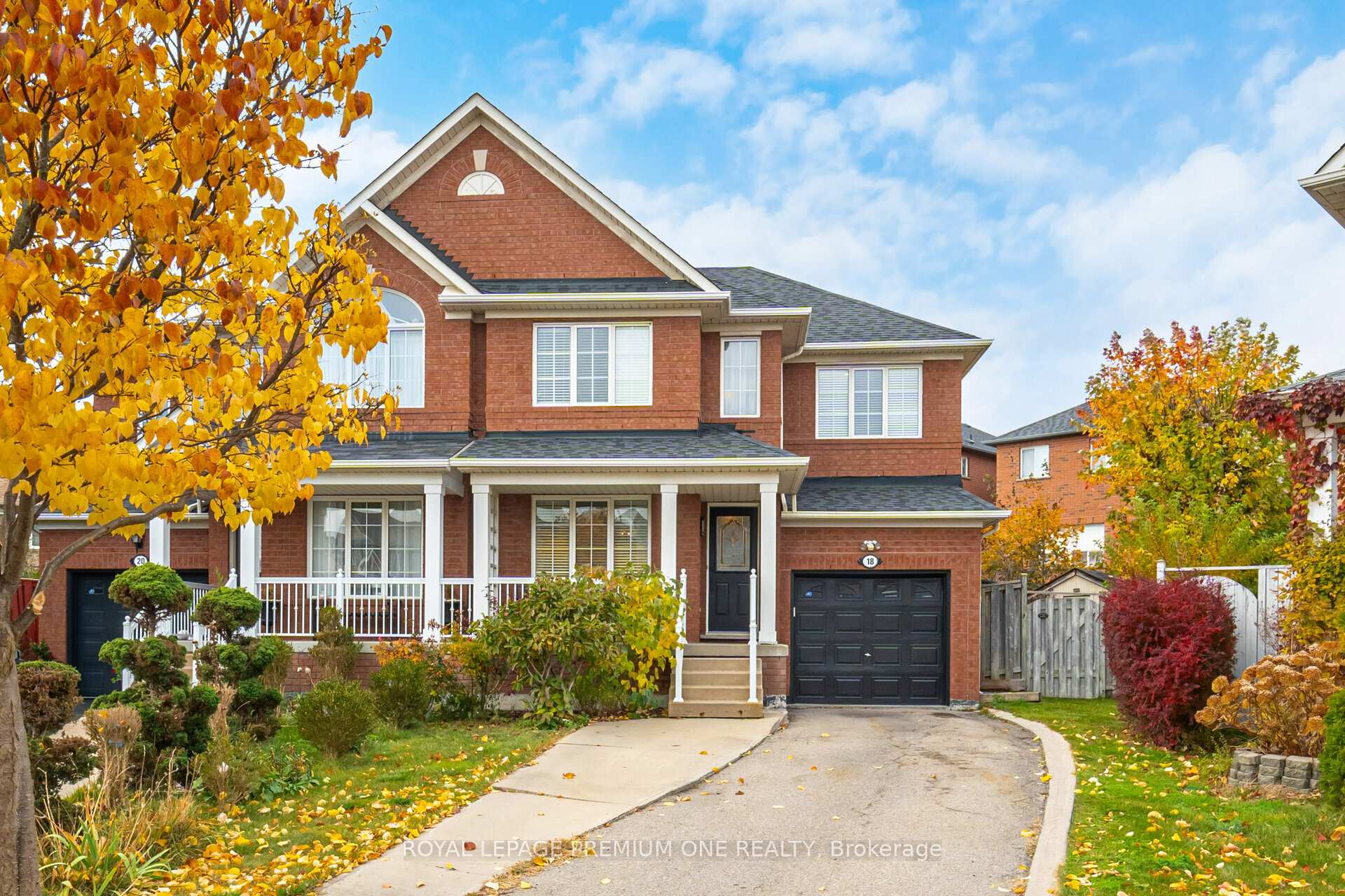 Photo 1 of 18 Mainland Crescent, Vaughan, Vellore Village — HOMEH