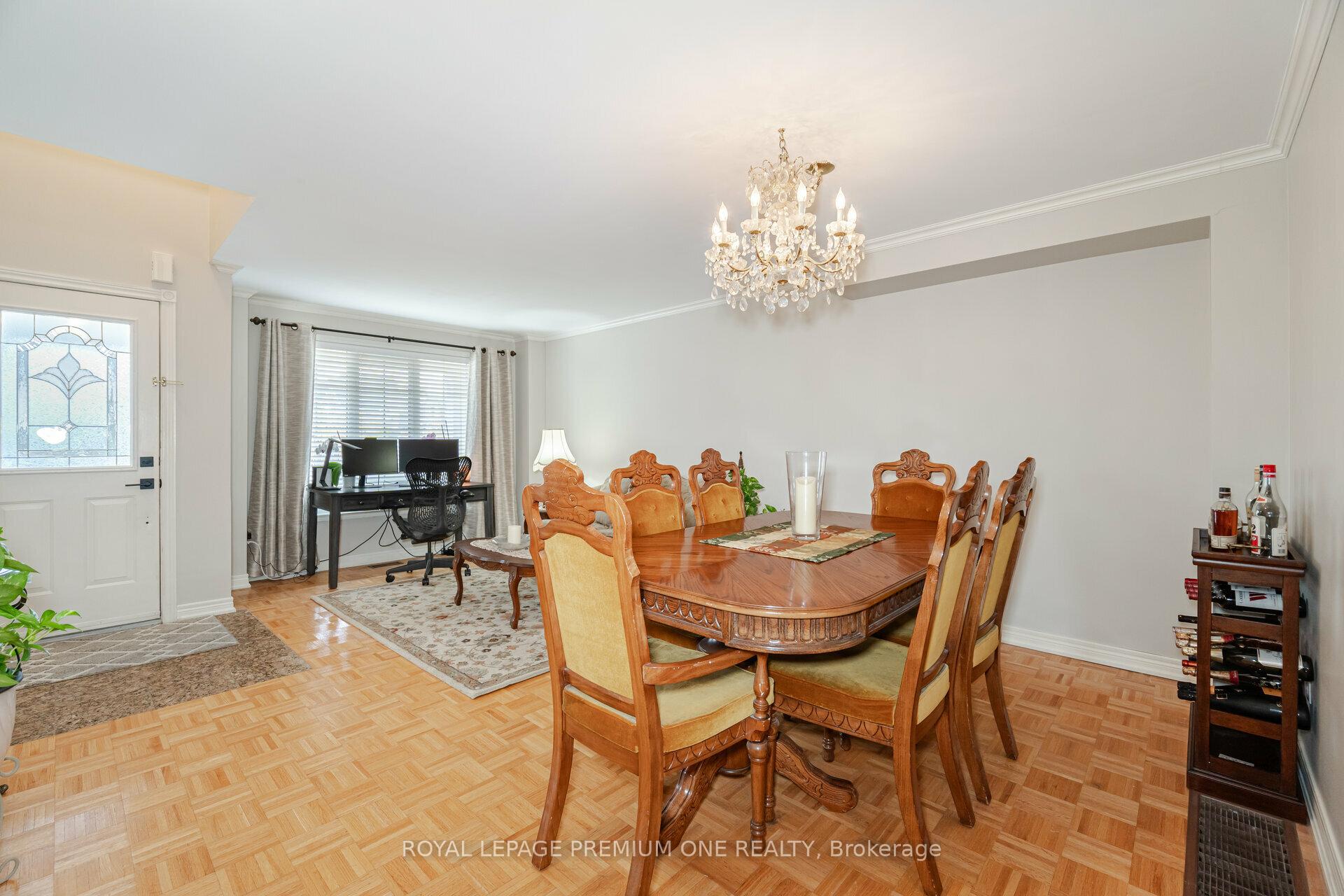 Photo 7 of 18 Mainland Crescent, Vaughan, Vellore Village — HOMEH
