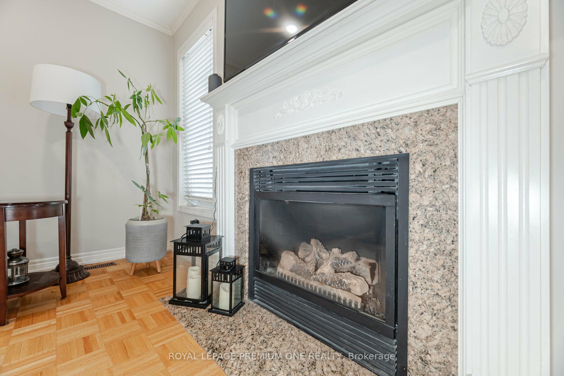 Photo 11 of 18 Mainland Crescent, Vaughan, Vellore Village — HOMEH