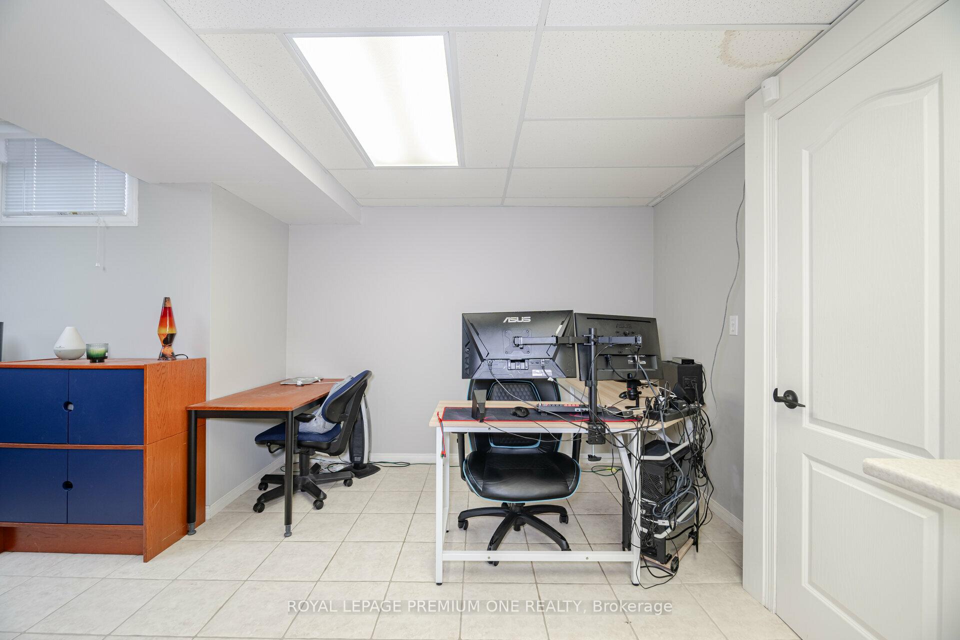 Photo 35 of 18 Mainland Crescent, Vaughan, Vellore Village — HOMEH
