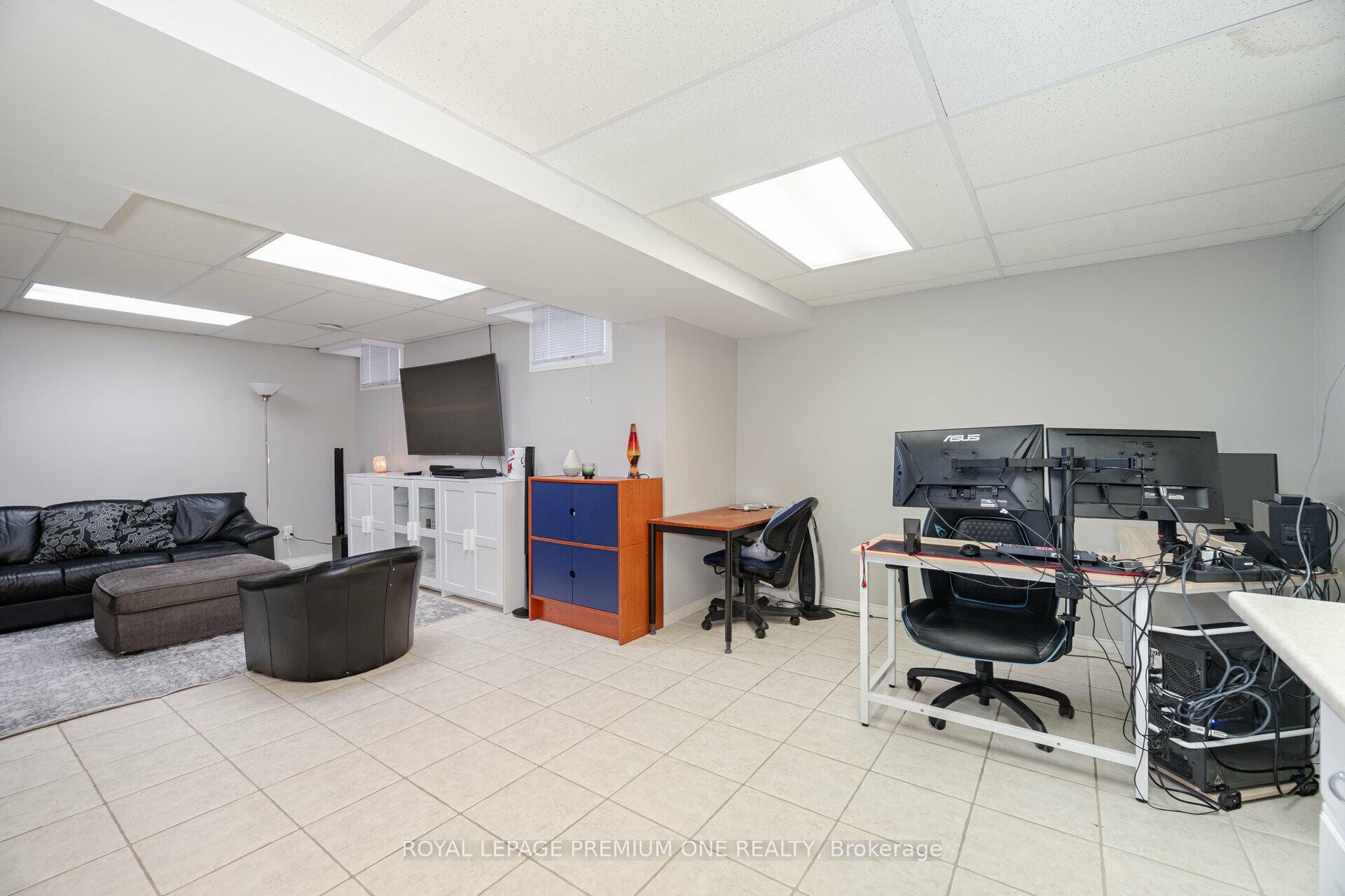 Photo 36 of 18 Mainland Crescent, Vaughan, Vellore Village — HOMEH