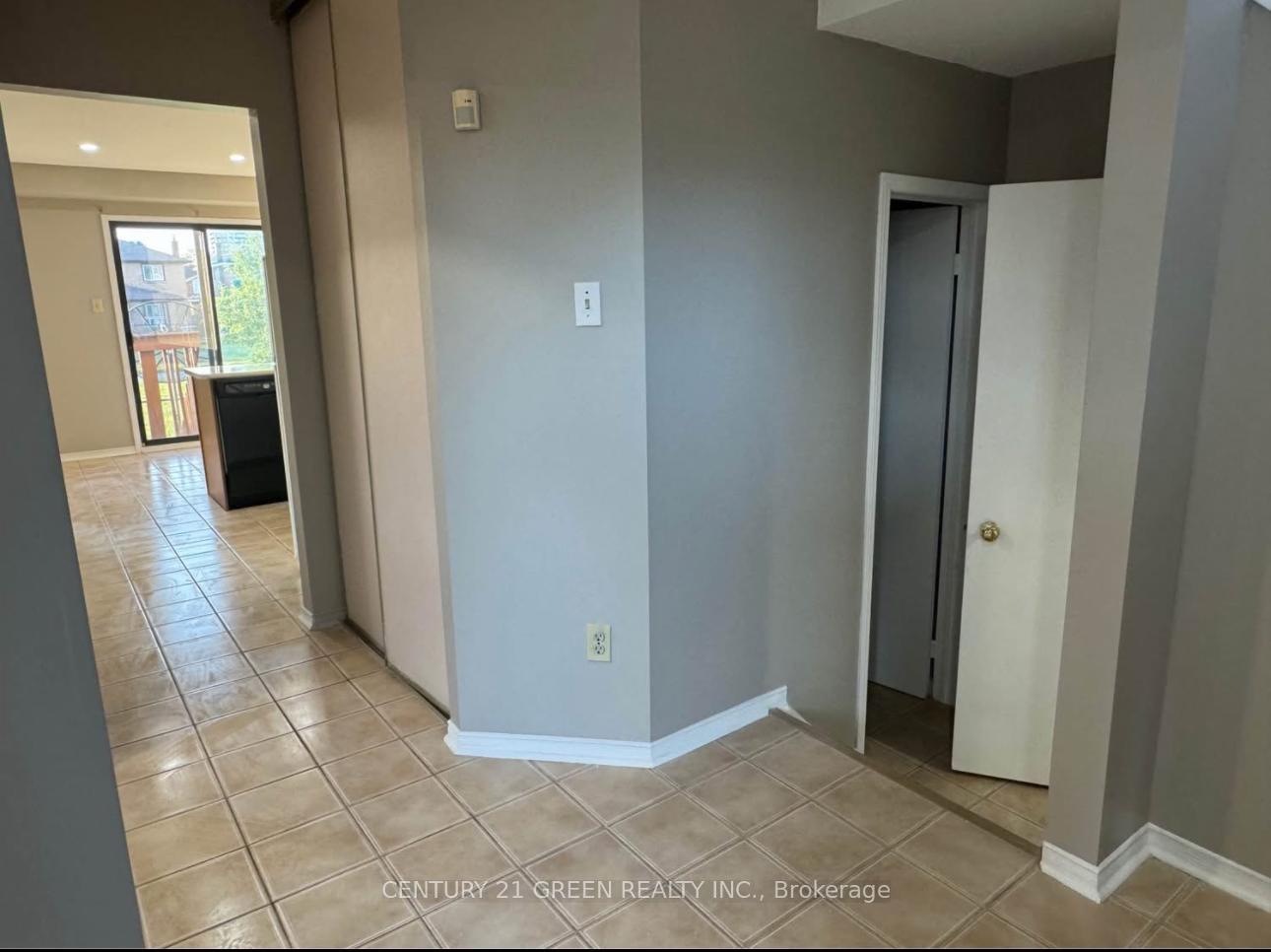Photo 12 of 65 Acadian Heights, Brampton, Fletcher's Creek South — HOMEH
