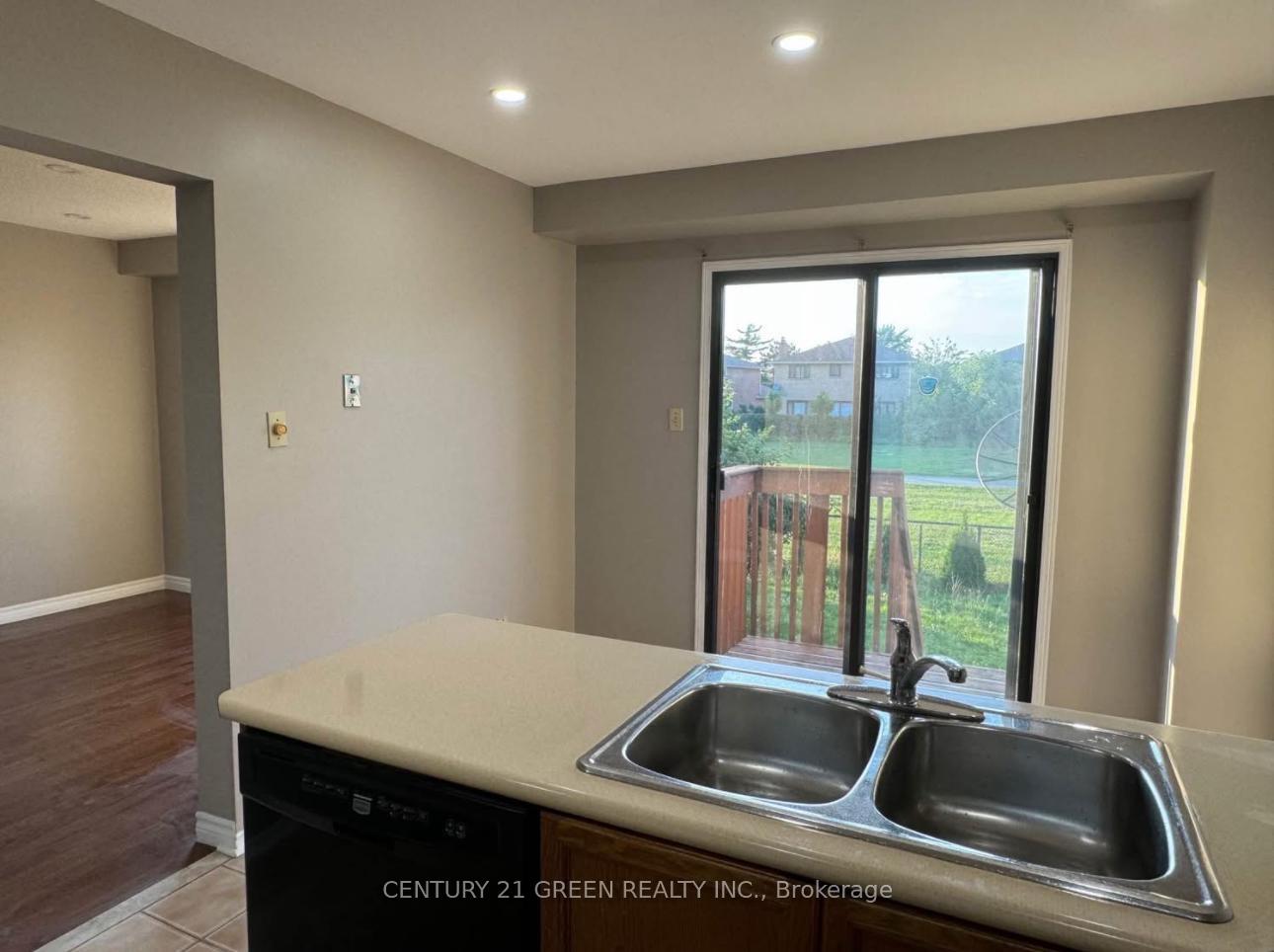 Photo 2 of 65 Acadian Heights, Brampton, Fletcher's Creek South — HOMEH