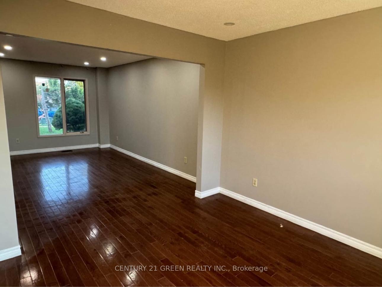 Photo 3 of 65 Acadian Heights, Brampton, Fletcher's Creek South — HOMEH
