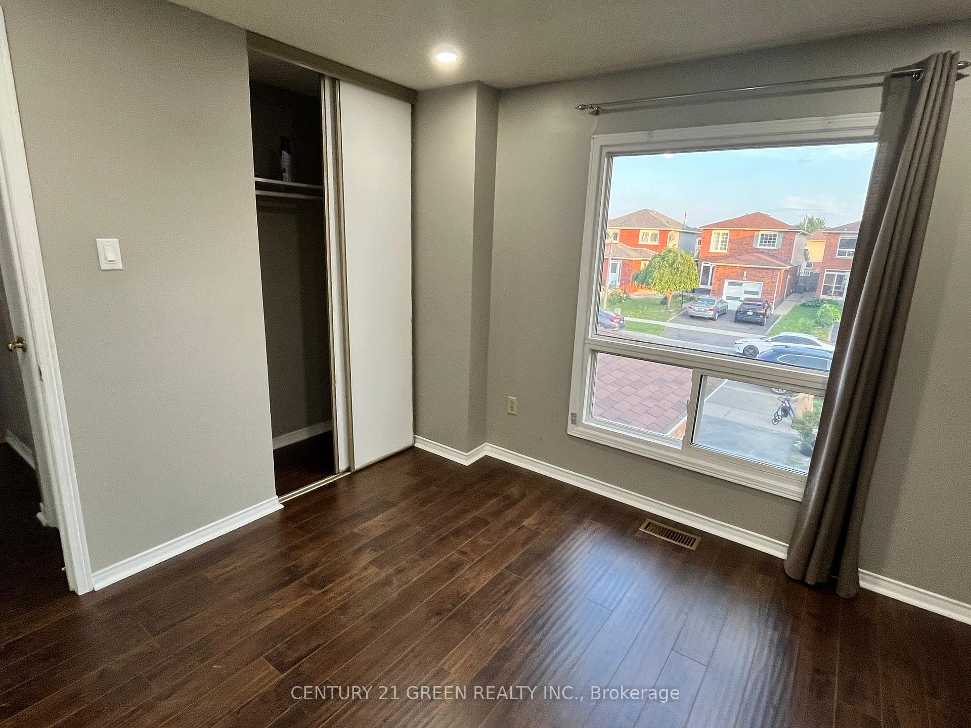 Photo 6 of 65 Acadian Heights, Brampton, Fletcher's Creek South — HOMEH