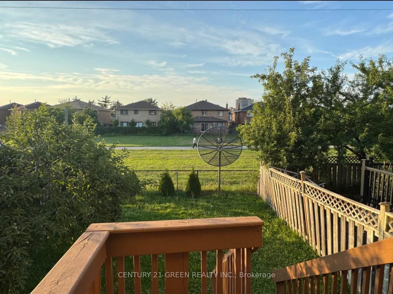 Photo 5 of 65 Acadian Heights, Brampton, Fletcher's Creek South — HOMEH