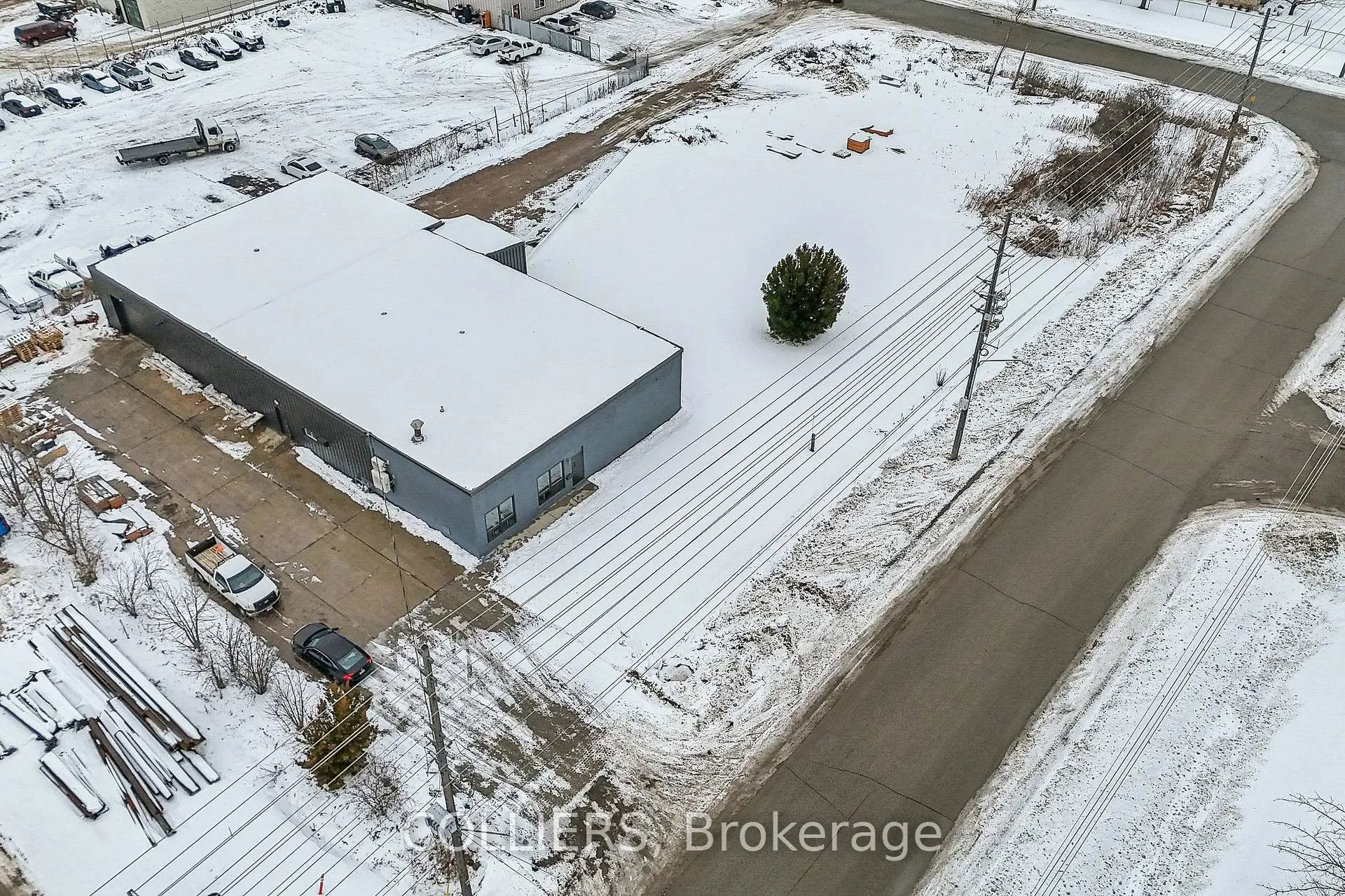 Photo 2 of 55 Trillium Crt, Wasaga Beach — HOMEH