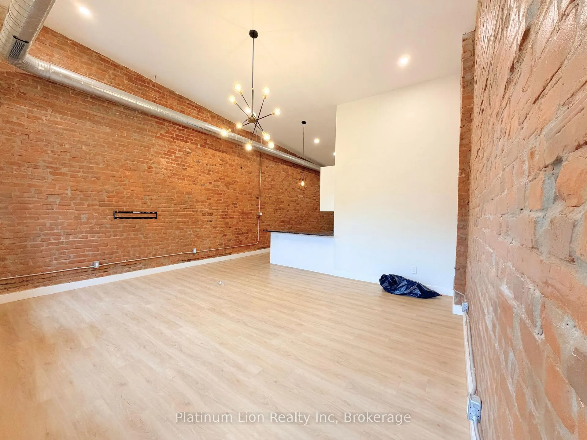 Photo 5 of Unit 4, 185 King Street E, Hamilton, Beasley — HOMEH