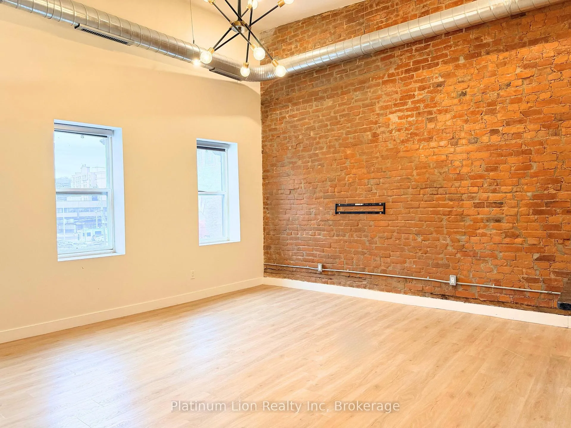 Photo 6 of Unit 4, 185 King Street E, Hamilton, Beasley — HOMEH