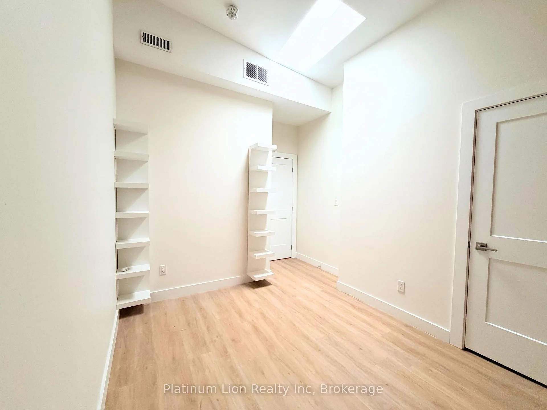 Photo 14 of Unit 4, 185 King Street E, Hamilton, Beasley — HOMEH