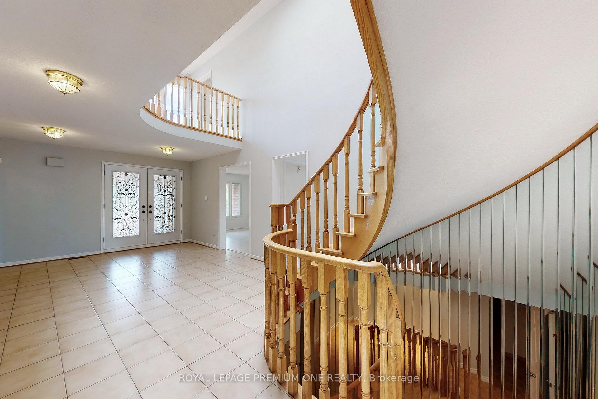 Photo 19 of 70 Vineyard Court, Vaughan, East Woodbridge — HOMEH