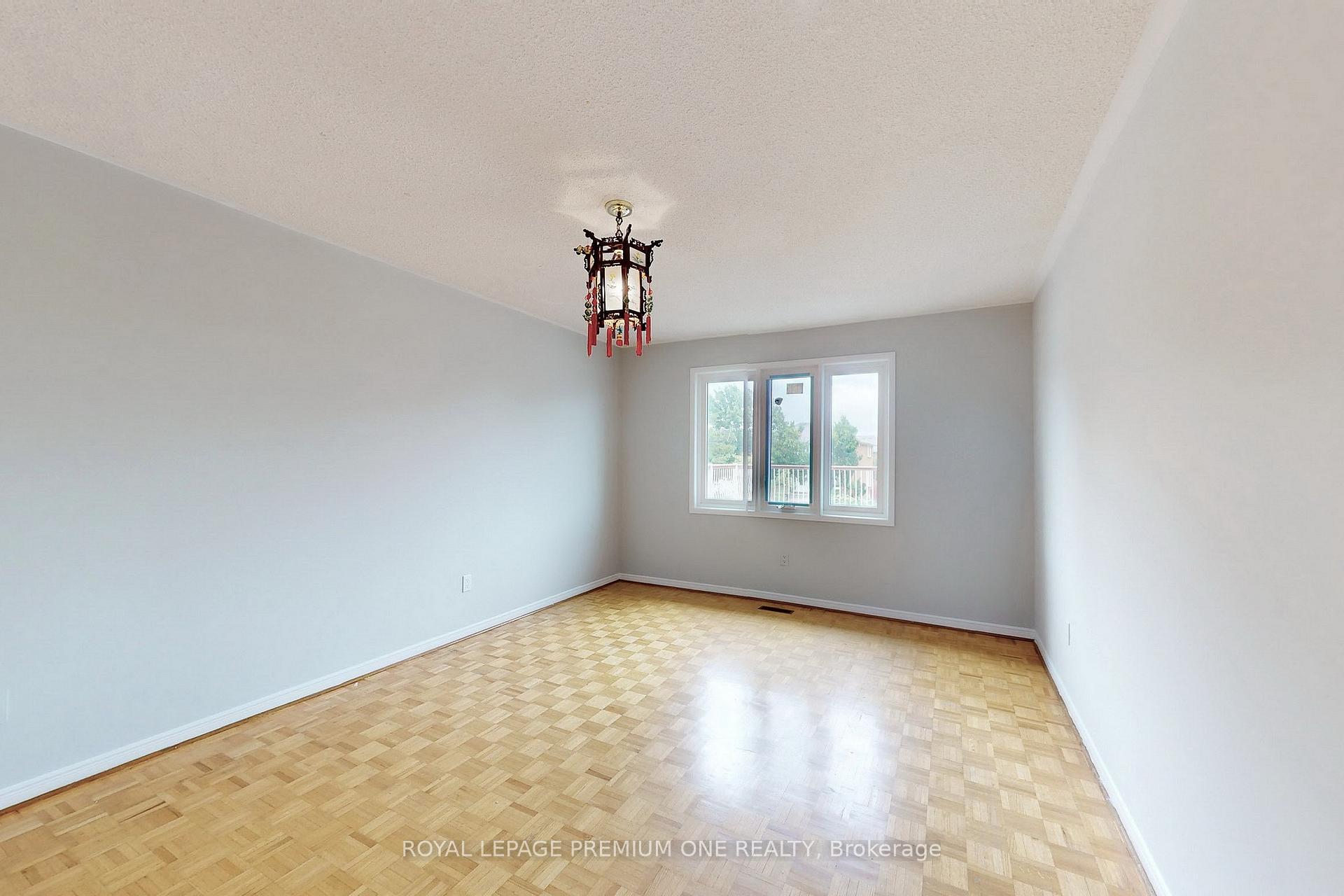Photo 27 of 70 Vineyard Court, Vaughan, East Woodbridge — HOMEH