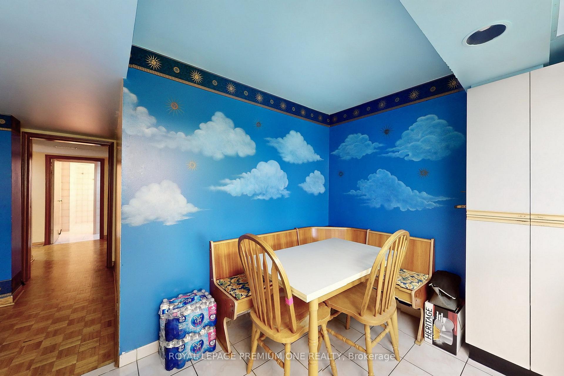 Photo 34 of 70 Vineyard Court, Vaughan, East Woodbridge — HOMEH