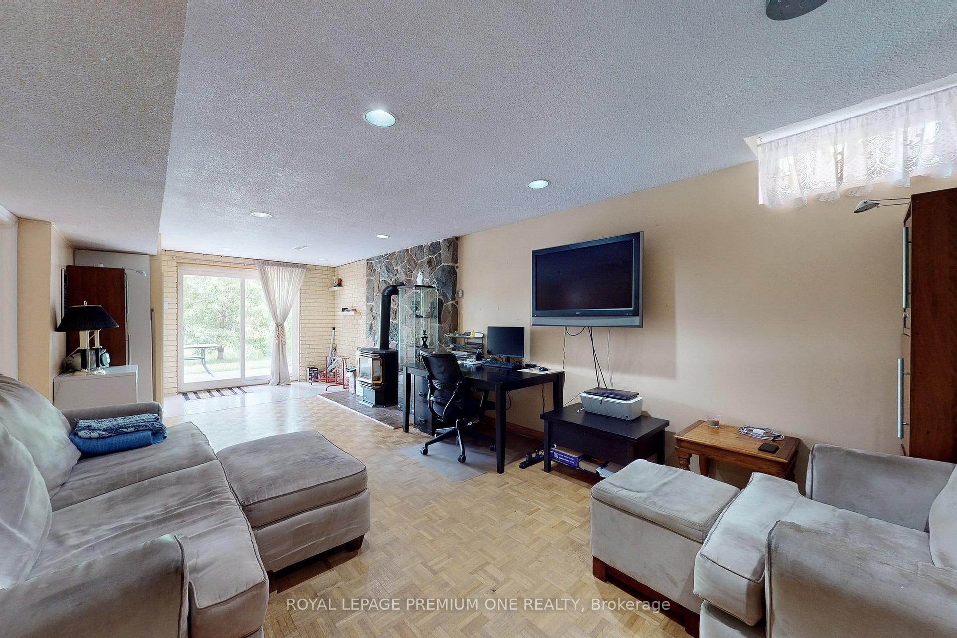 Photo 36 of 70 Vineyard Court, Vaughan, East Woodbridge — HOMEH