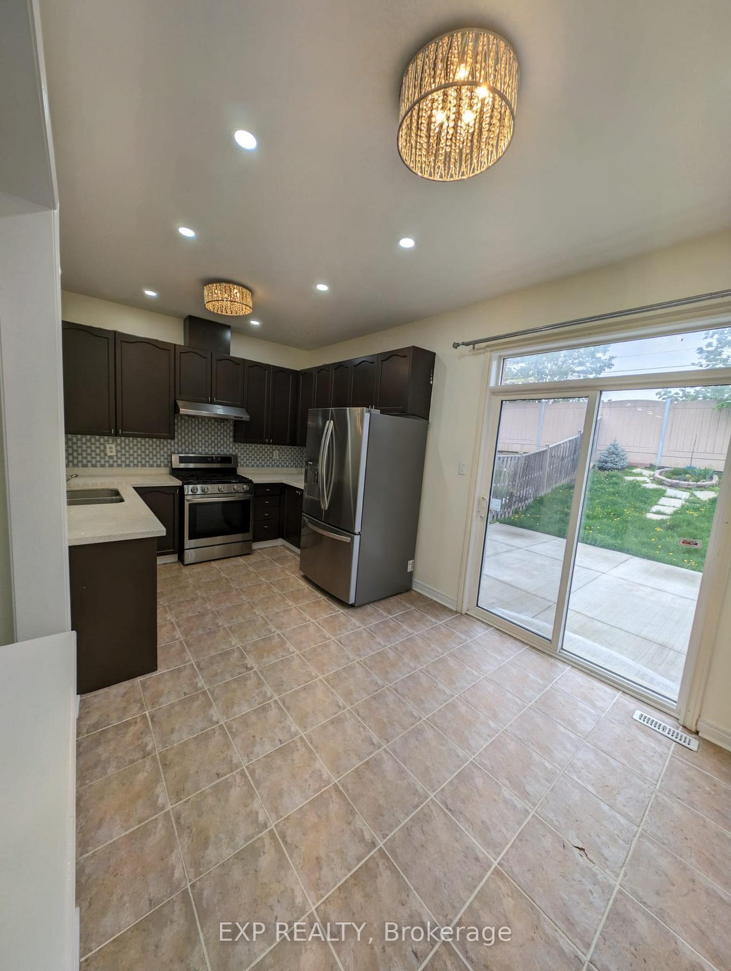 Photo 12 of 68 Rocky Point Crescent, Brampton, Madoc — HOMEH