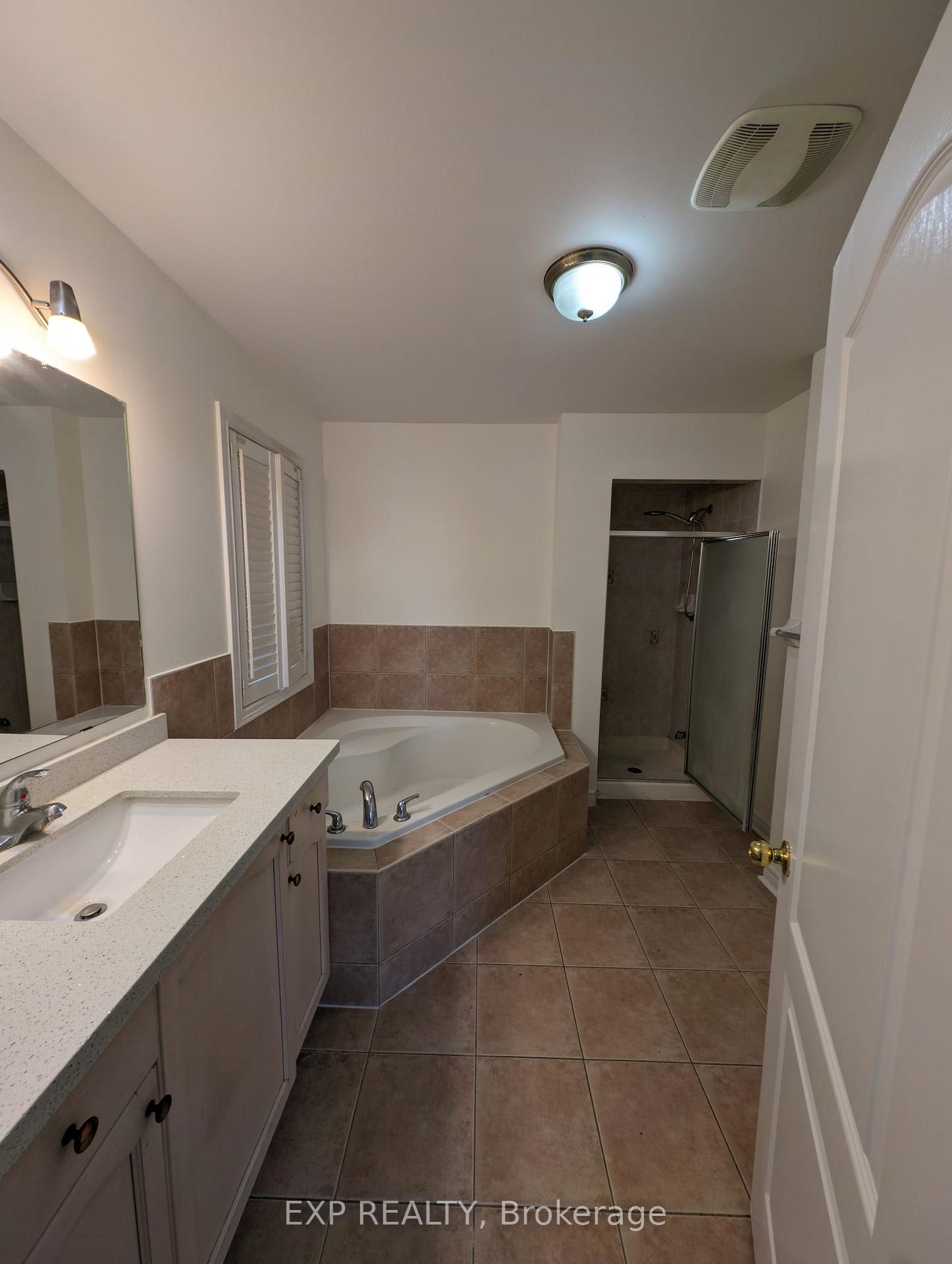 Photo 6 of 68 Rocky Point Crescent, Brampton, Madoc — HOMEH