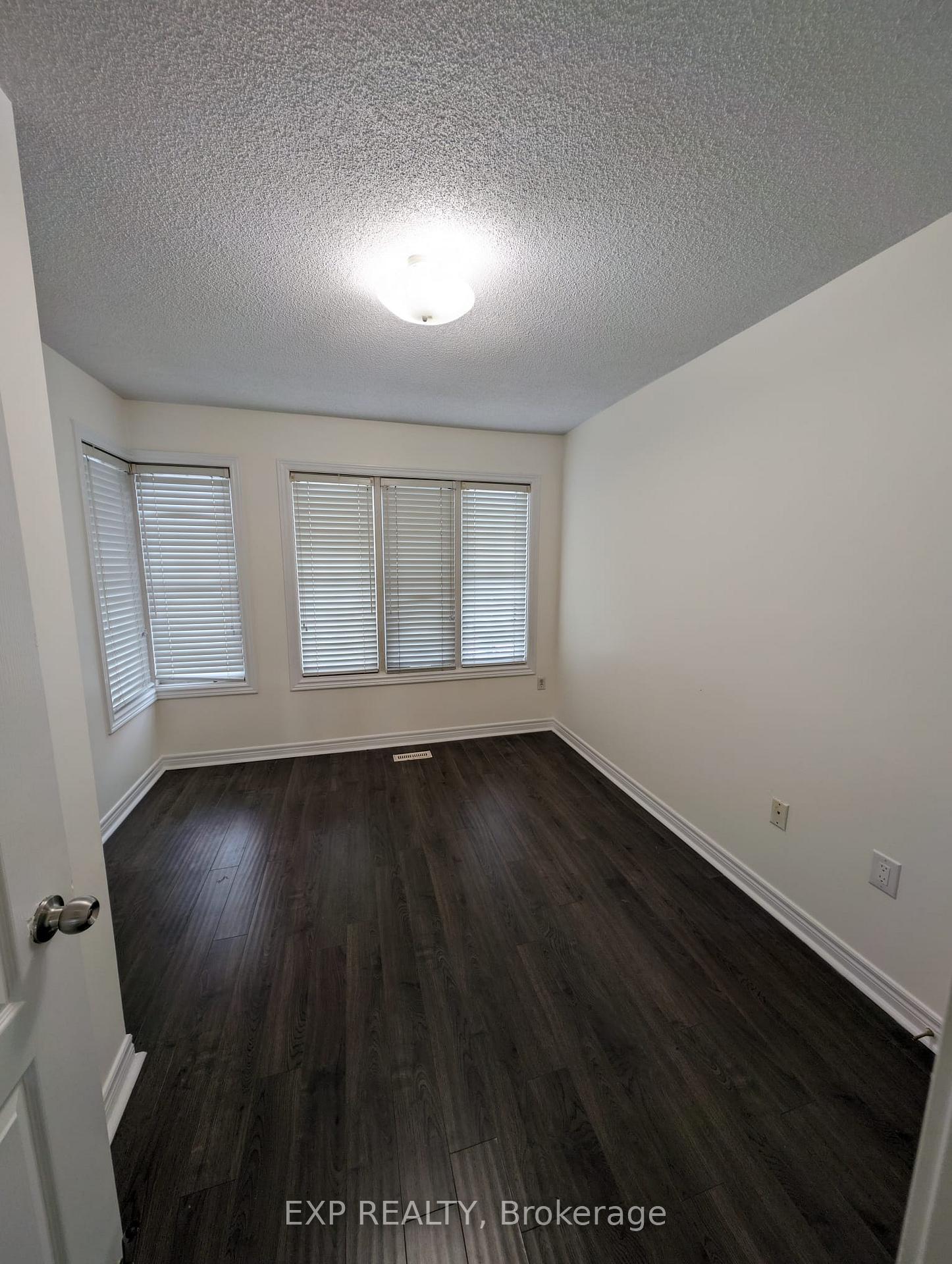 Photo 11 of 68 Rocky Point Crescent, Brampton, Madoc — HOMEH
