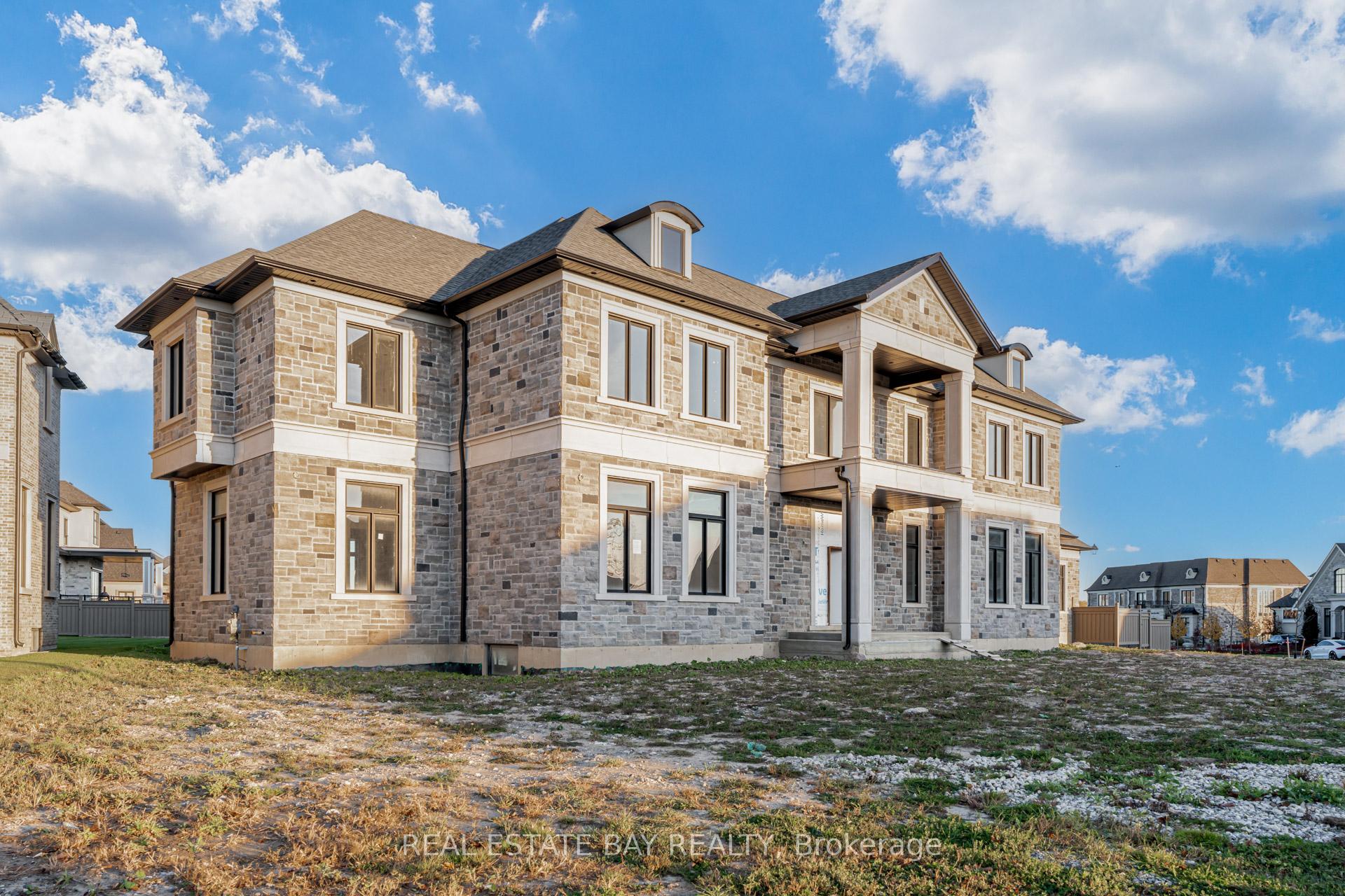 Photo 3 of 222 Northern Pines Boulevard, Vaughan, Kleinburg — HOMEH