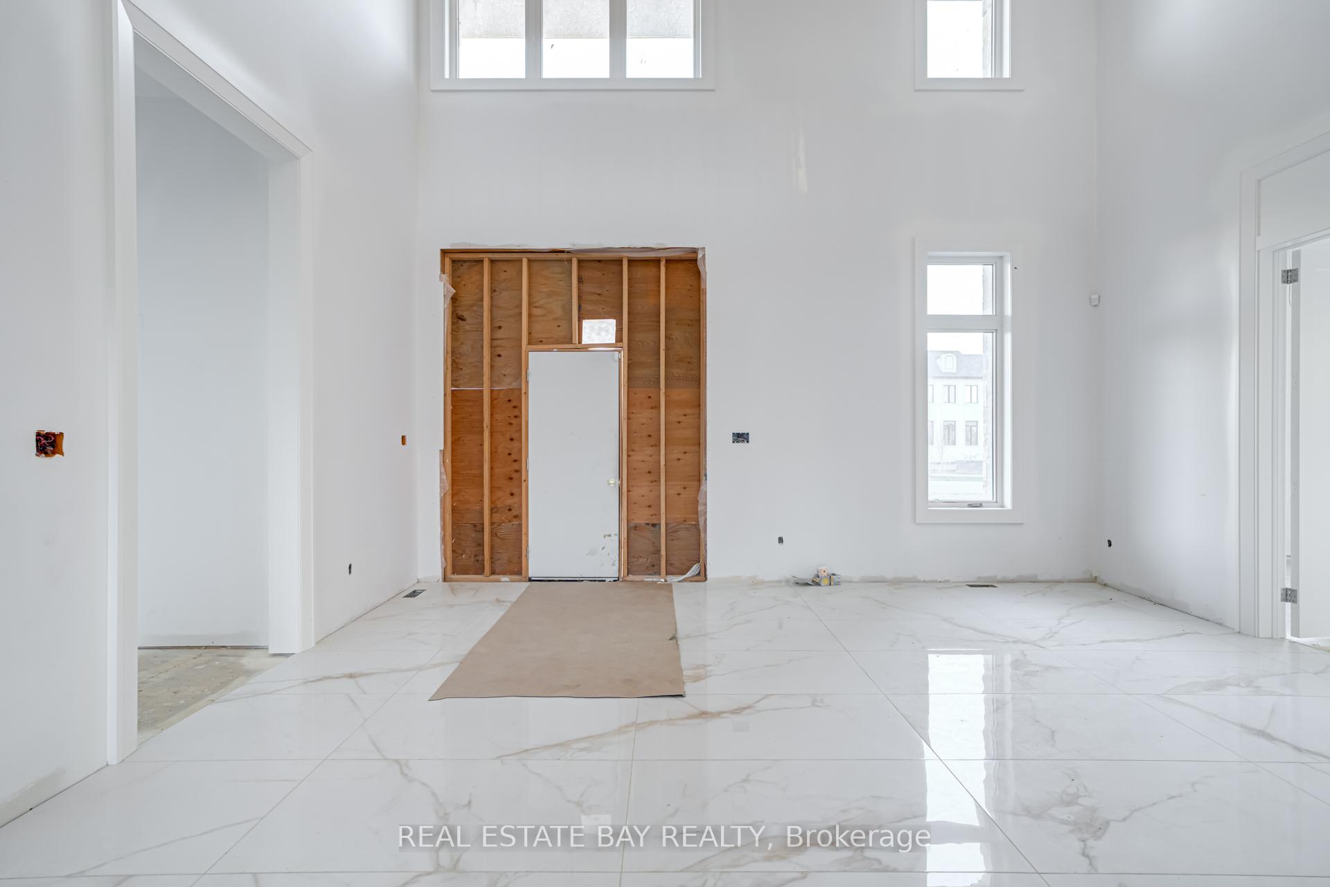 Photo 6 of 222 Northern Pines Boulevard, Vaughan, Kleinburg — HOMEH