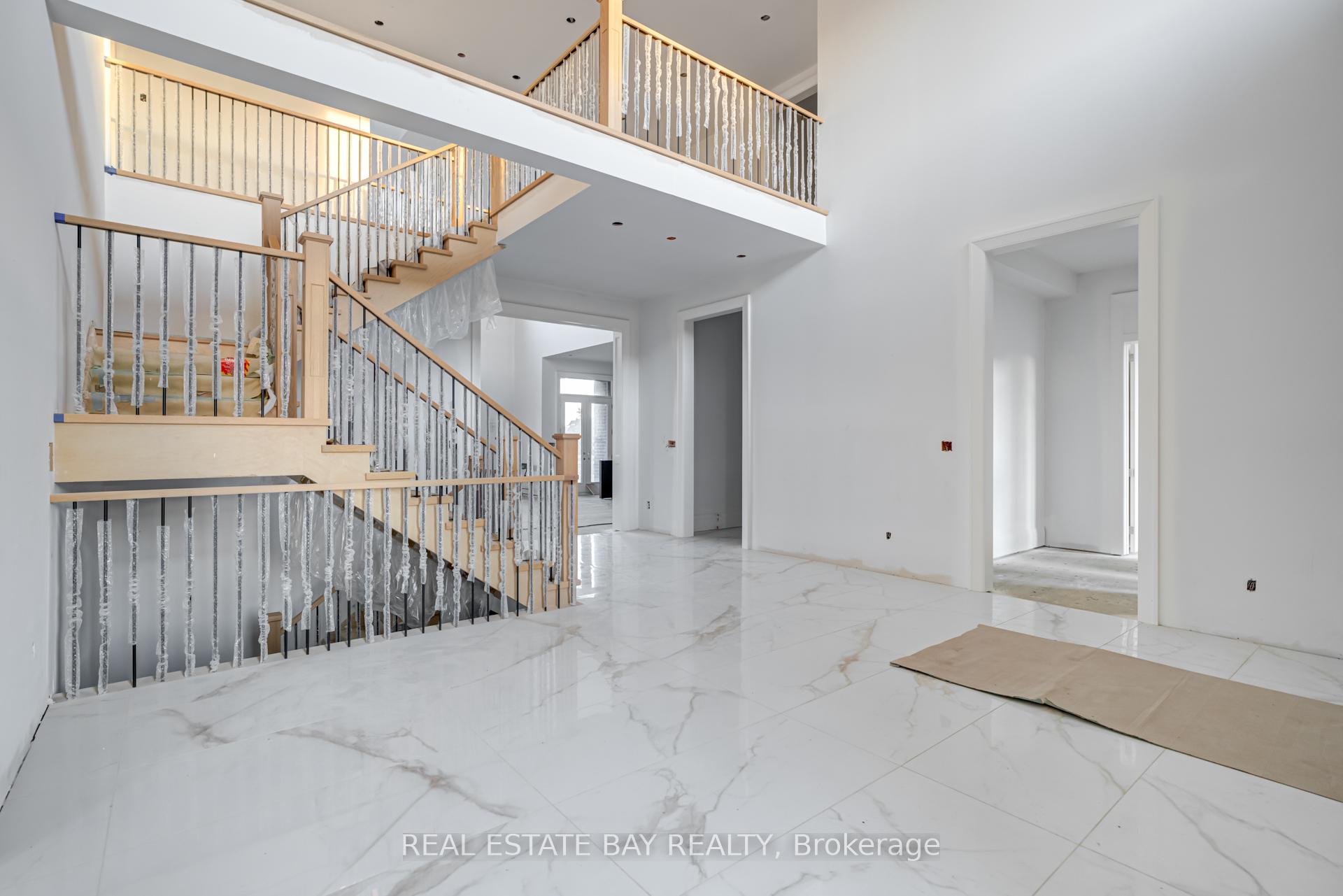 Photo 8 of 222 Northern Pines Boulevard, Vaughan, Kleinburg — HOMEH