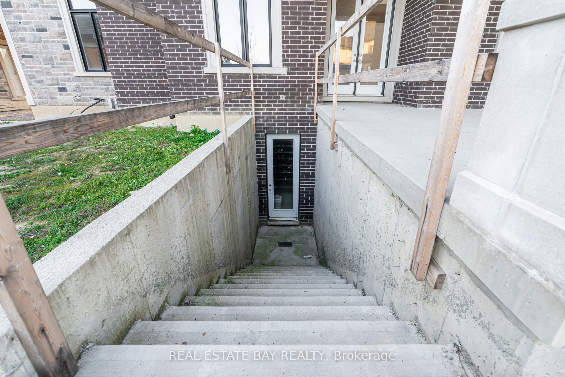 Photo 40 of 222 Northern Pines Boulevard, Vaughan, Kleinburg — HOMEH