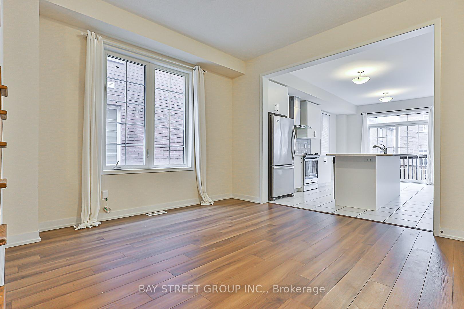 Photo 4 of 9 Harcourt Street, Vaughan, Patterson — HOMEH