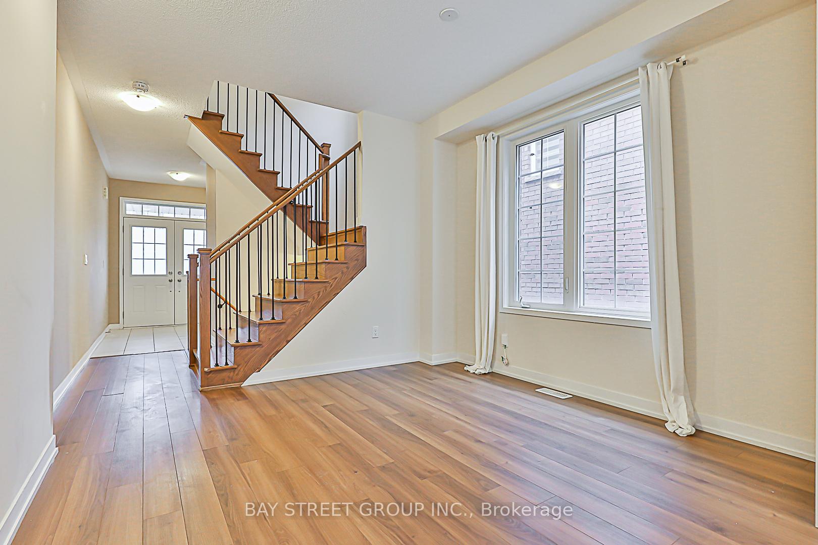 Photo 5 of 9 Harcourt Street, Vaughan, Patterson — HOMEH