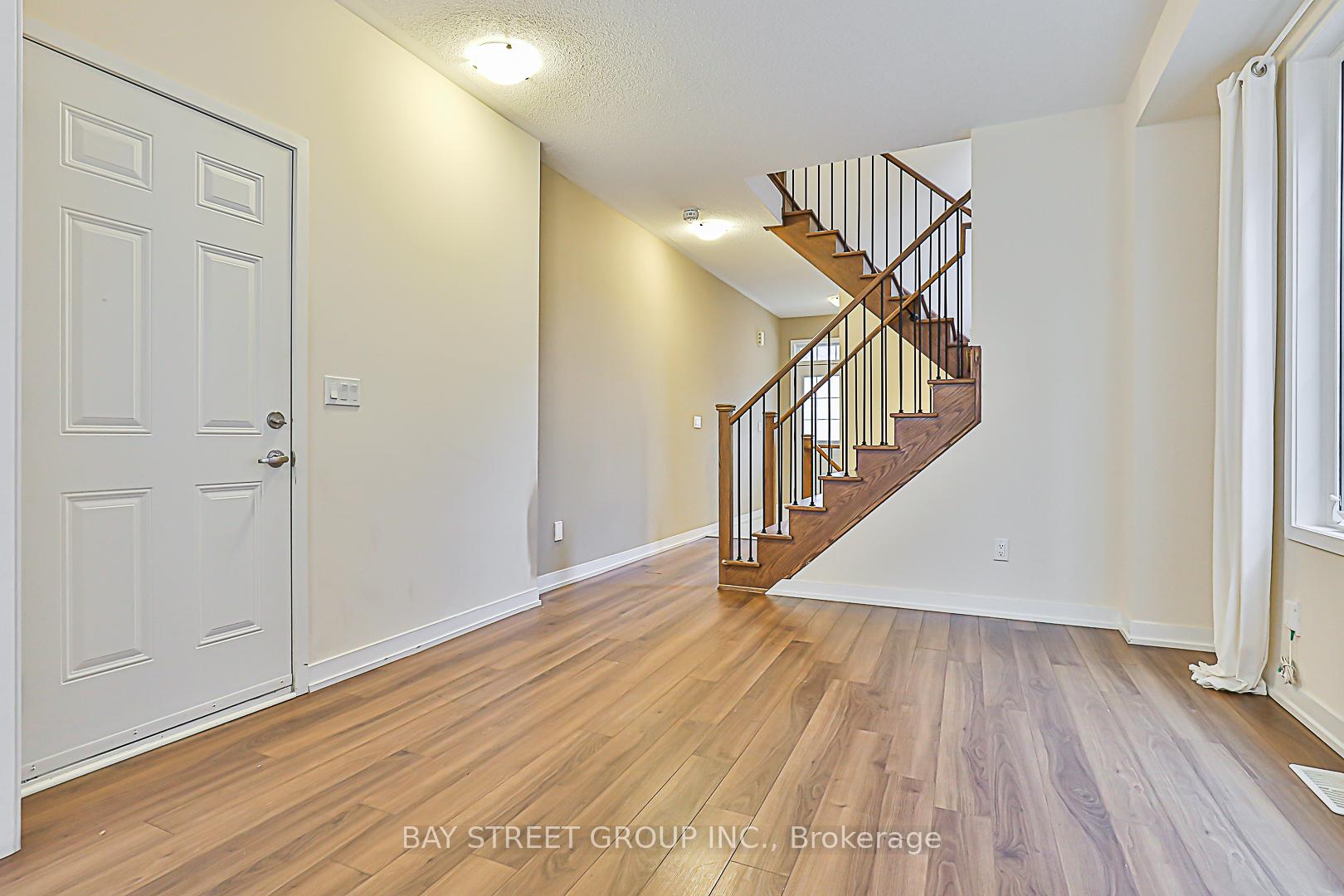 Photo 6 of 9 Harcourt Street, Vaughan, Patterson — HOMEH