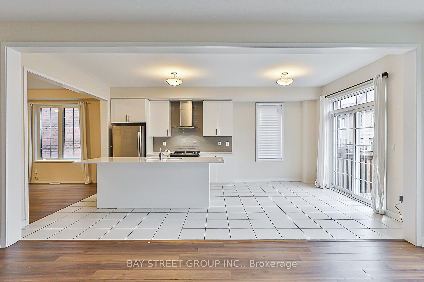 Photo 11 of 9 Harcourt Street, Vaughan, Patterson — HOMEH