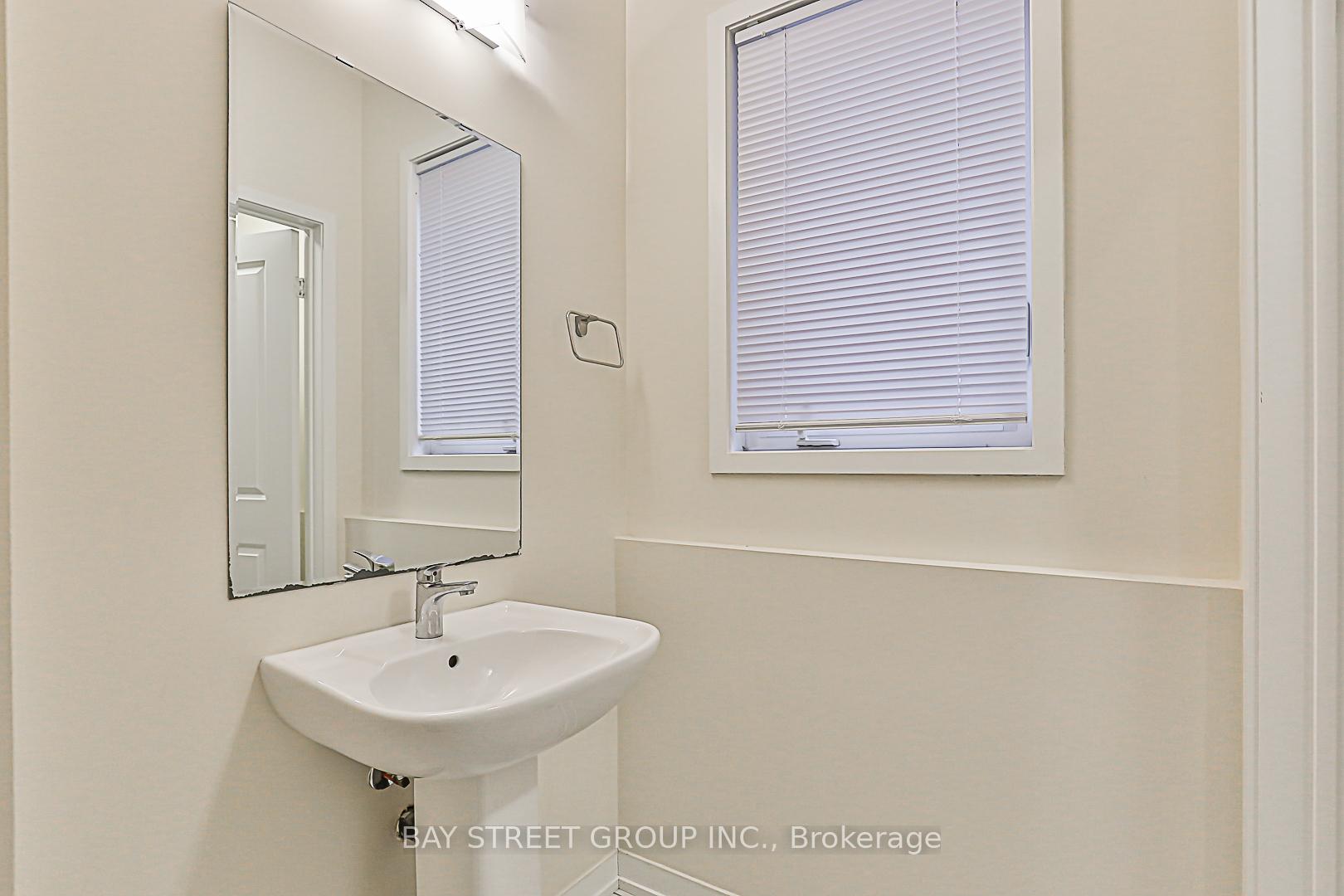 Photo 16 of 9 Harcourt Street, Vaughan, Patterson — HOMEH