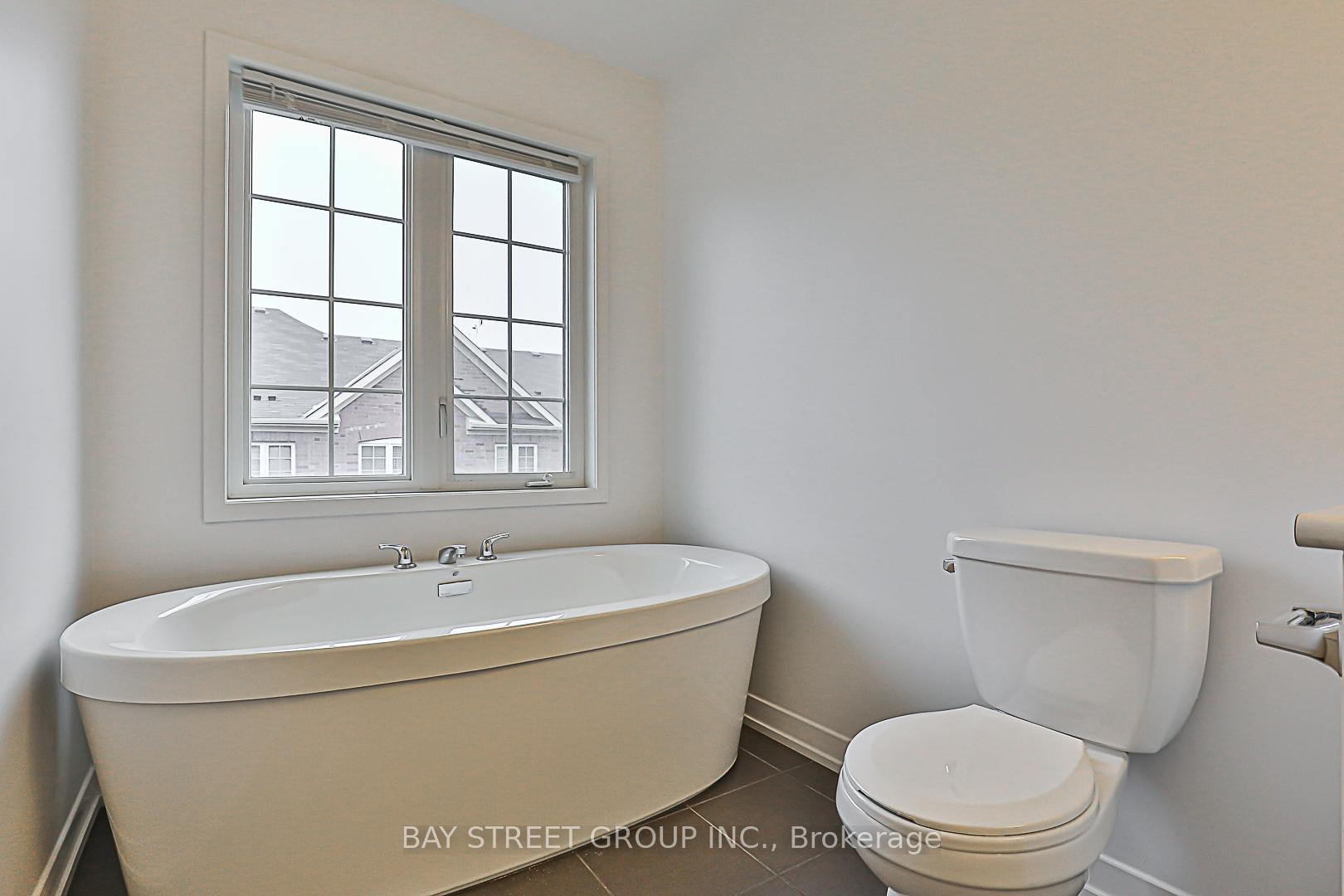Photo 23 of 9 Harcourt Street, Vaughan, Patterson — HOMEH