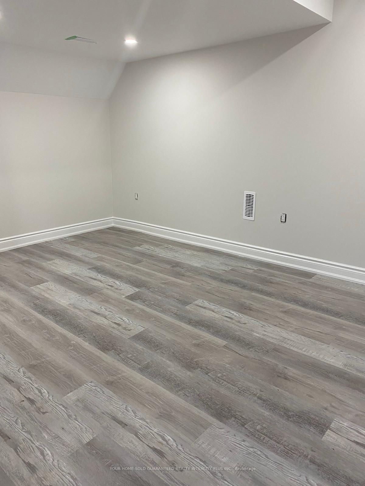 Photo 7 of Unit Basement, 62 Frenchpark Circle, Brampton, Northwood Park — HOMEH